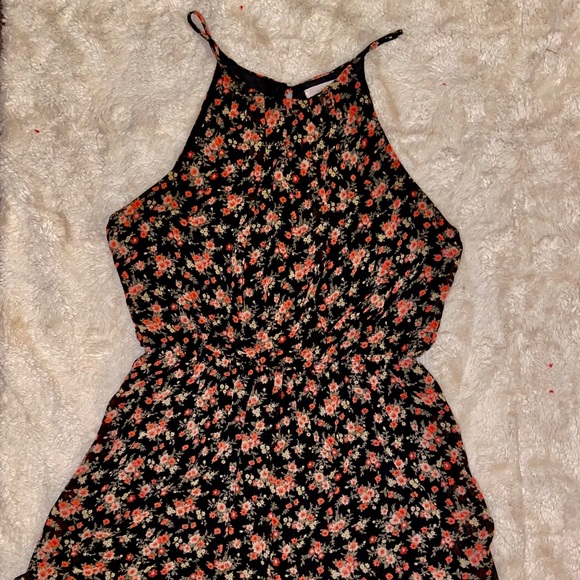 Lush floral halter top romper - Picture 2 of 2
